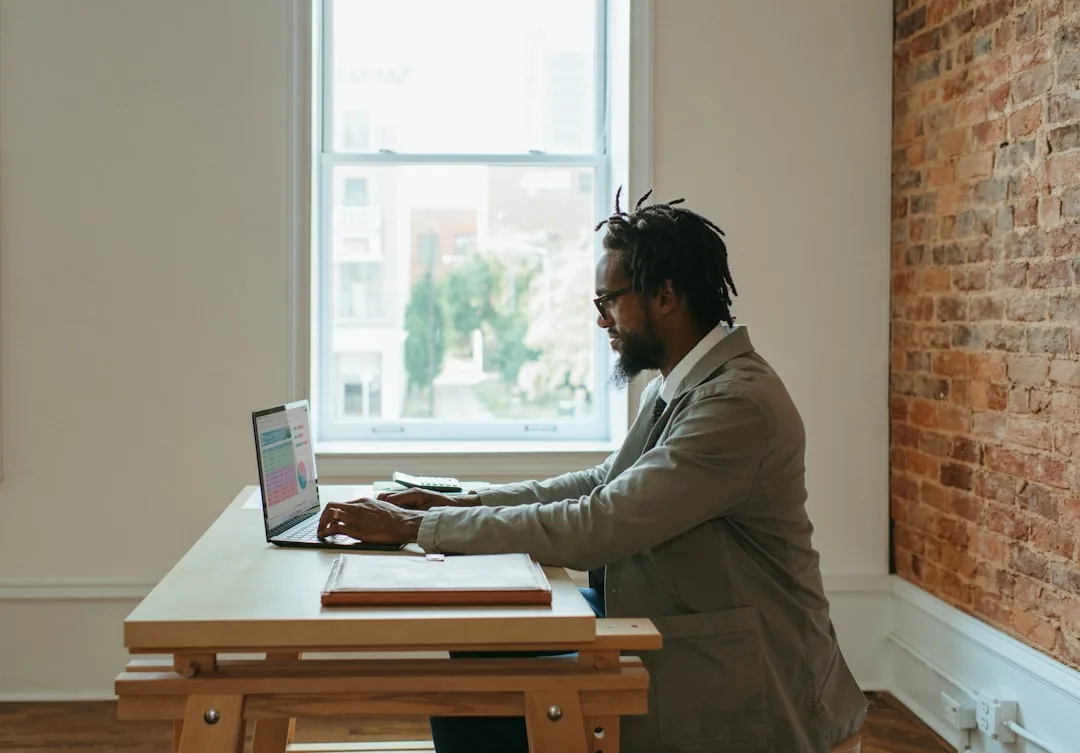 business analyst working online